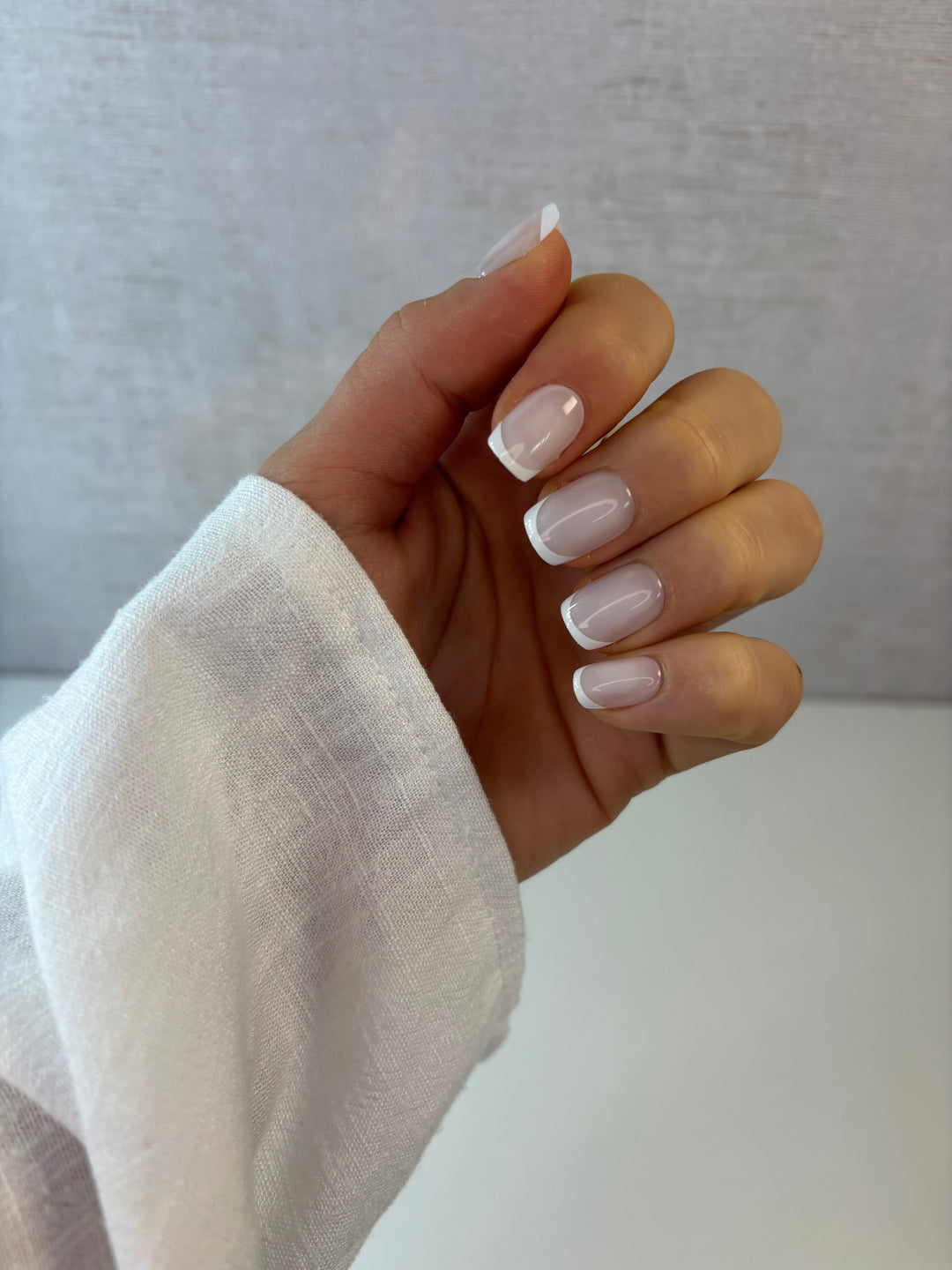 Press-on nagels french manicure kort vierkant